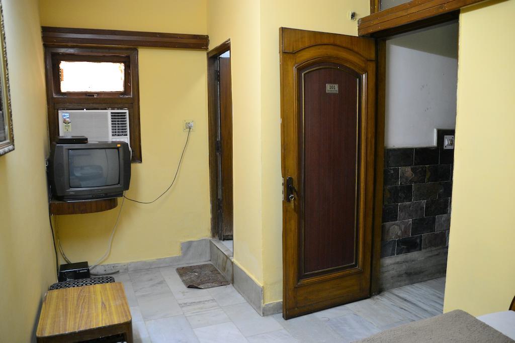 Yes Please Guest House Nova Deli Quarto foto